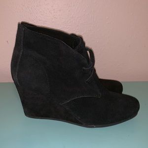 Gianni Bini Suede Heels
